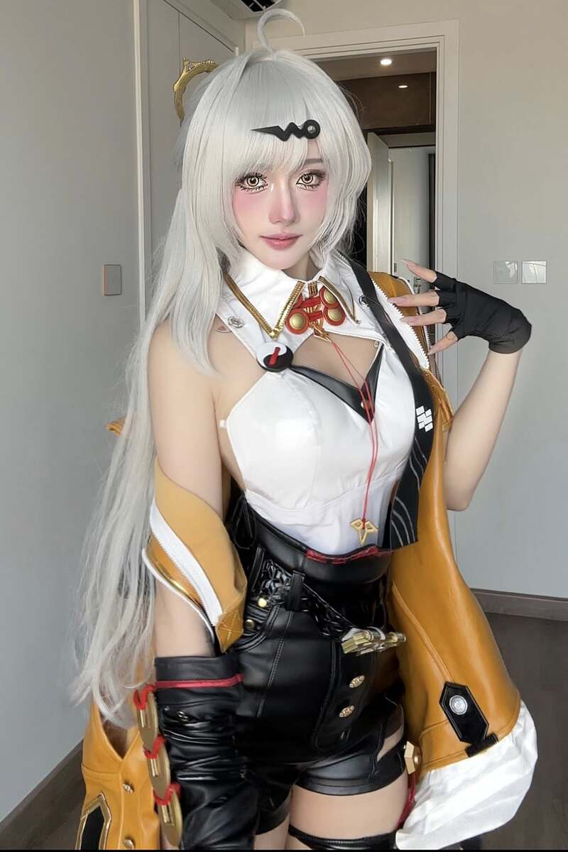 Ảnh gái xinh cosplay Yixuan đẹp mê mẫn không rời mắt
