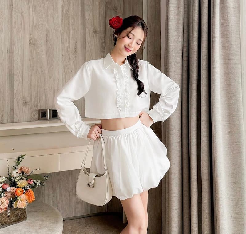 Ảnh gái xinh mặc váy ngắn xòe nữ tính
