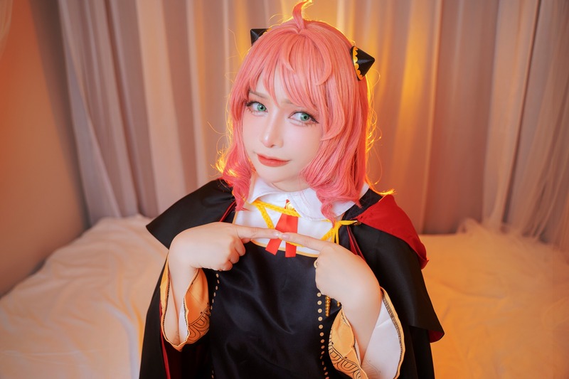 gái xinh cosplay anya nhân vật anime cực chất và cuốn hút