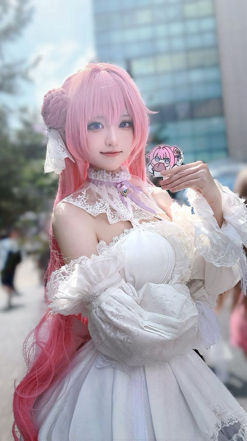 Gái xinh cosplay là gì?