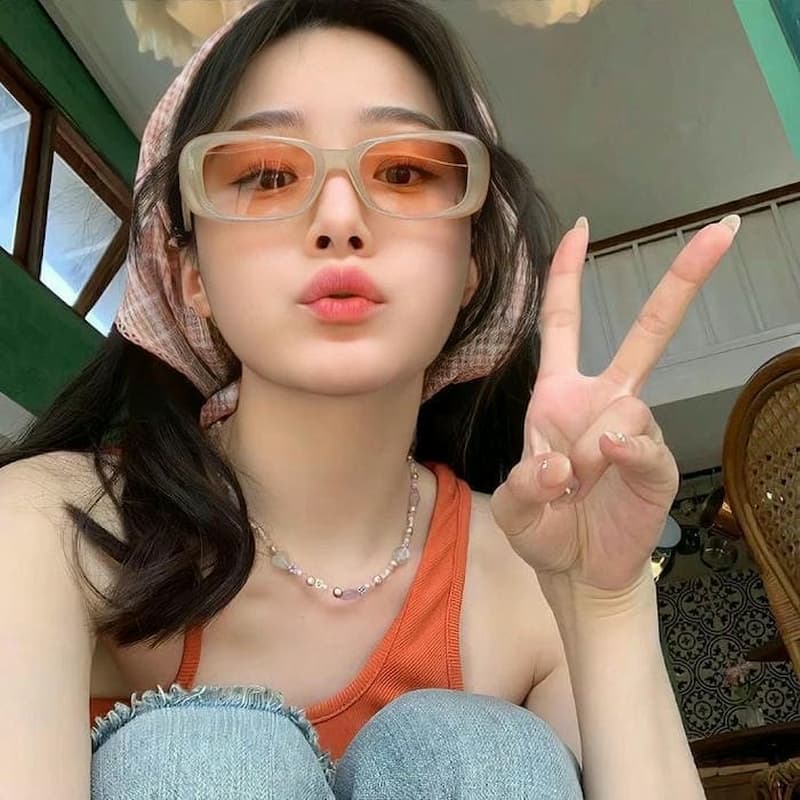 Hình ảnh Gái xinh đeo kính siêu cute