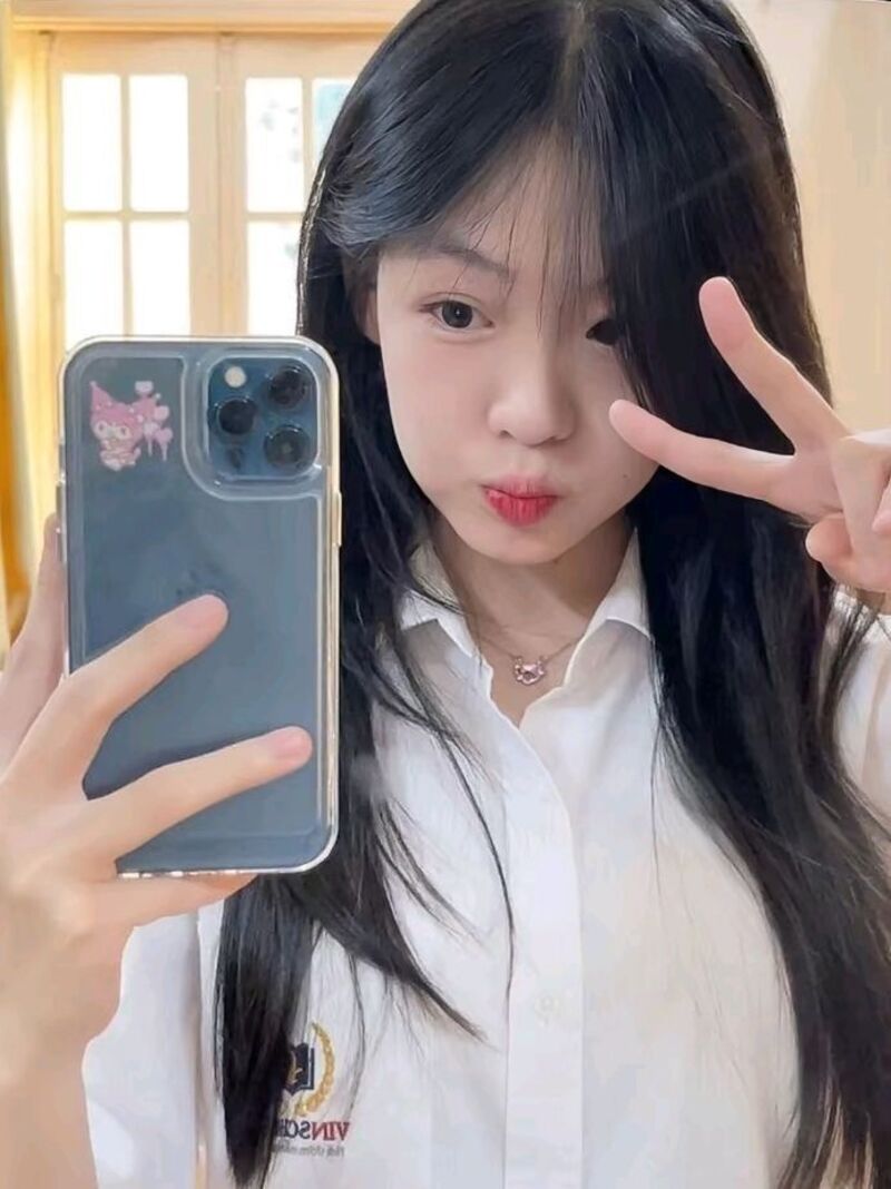 học sinh gen z tự sướng trong lớp
