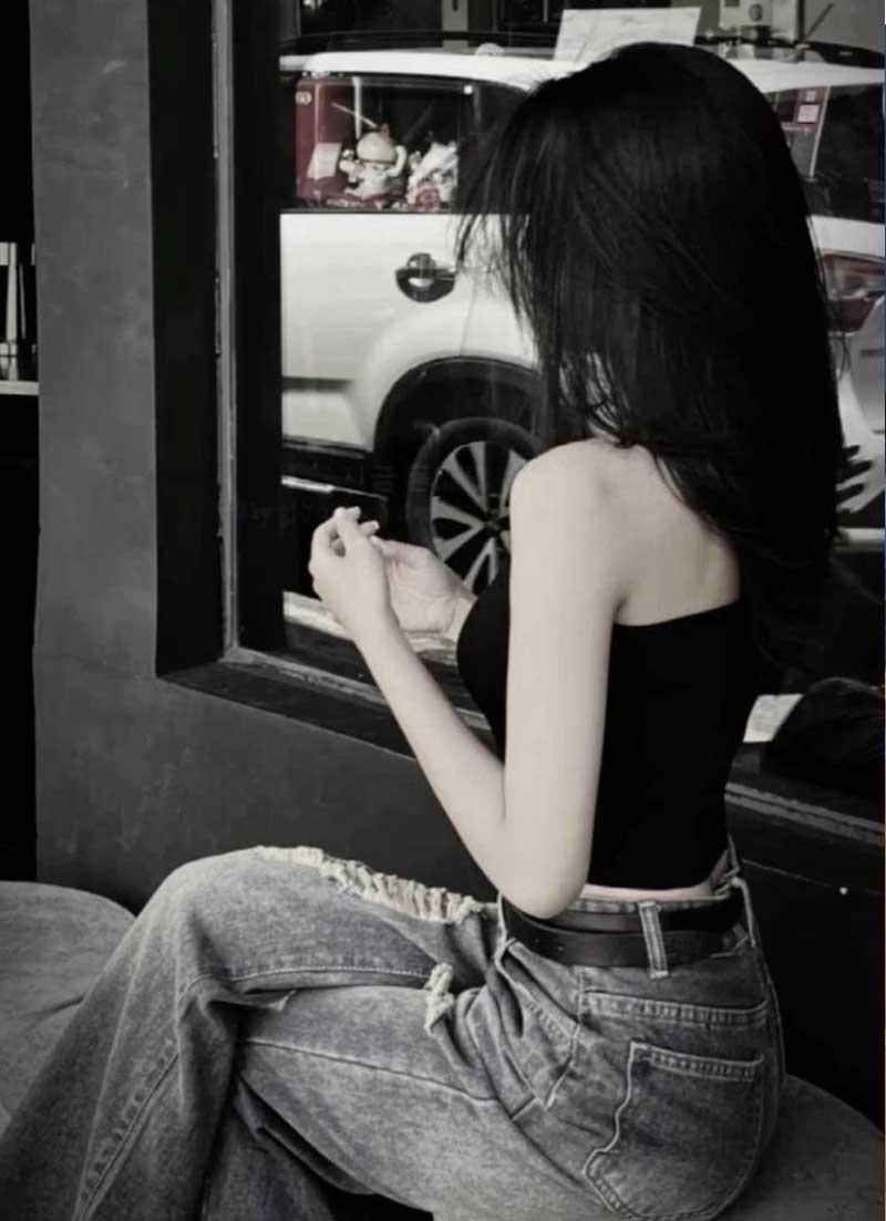 Avatar che mặt con gái với kiểu tóc ombre cực chất.